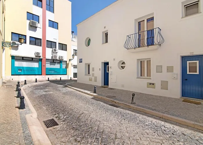 Casa Rebelo Da Silva